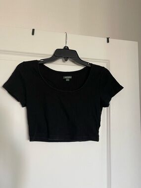 wild fable Black Scoop-Neck Cropped Tee